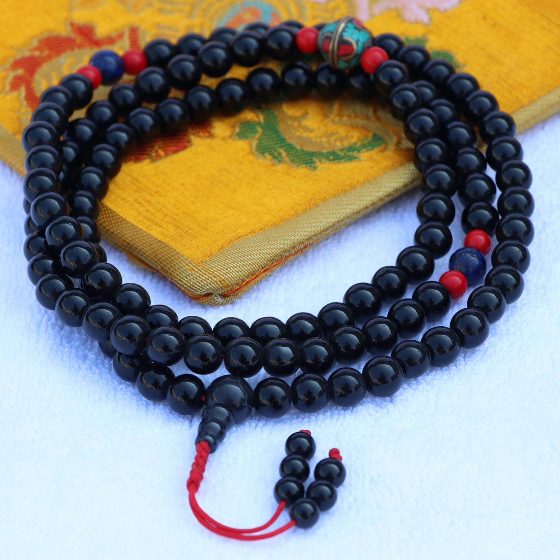 4df15ccd-9416-4c90-8d12-408b56b0c5e3 Inlaid Brass Bead Black Onyx Stone Mala